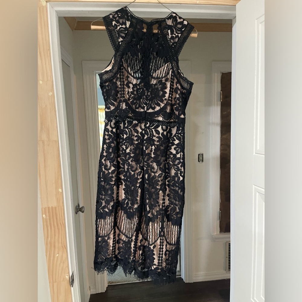 Lulus cocktail dress lace